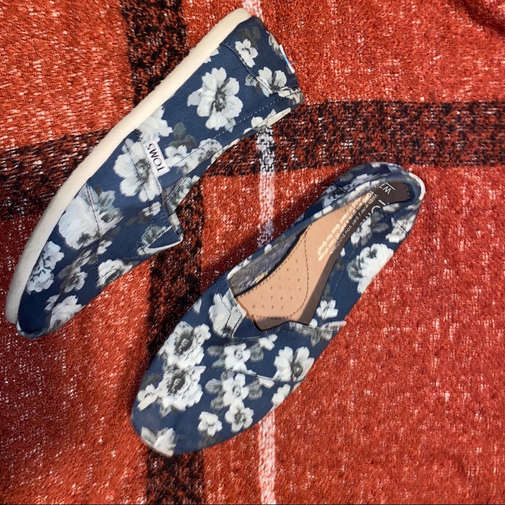 Floral toms